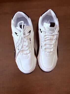 Men’s Fashion Sneakers Size 43 EU / US 10 Black White Gold Casual Shoes